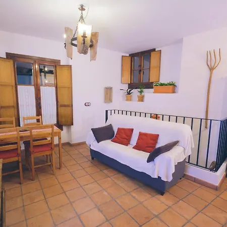 Сasa de vacaciones La Buhardilla Benaocaz